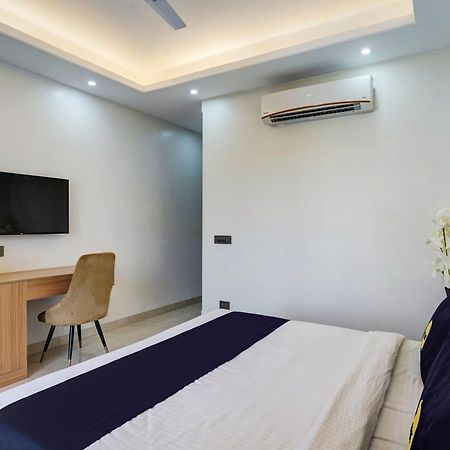 Hotel O Parkinn Ґурґаон Екстер'єр фото
