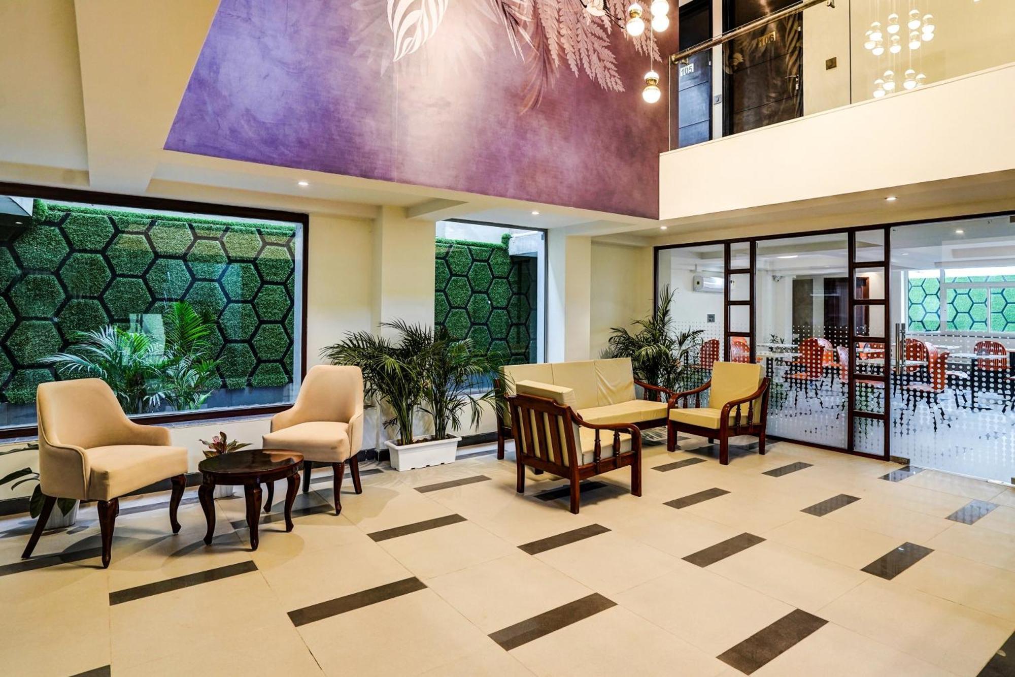 Hotel O Parkinn Ґурґаон Екстер'єр фото